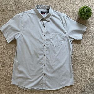 Van Heusen Men’s shirt Large